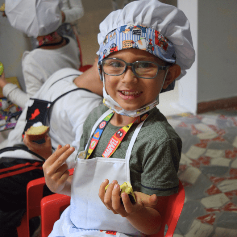 ¡Renfort students in cooking classes! It's our in-person experience! 