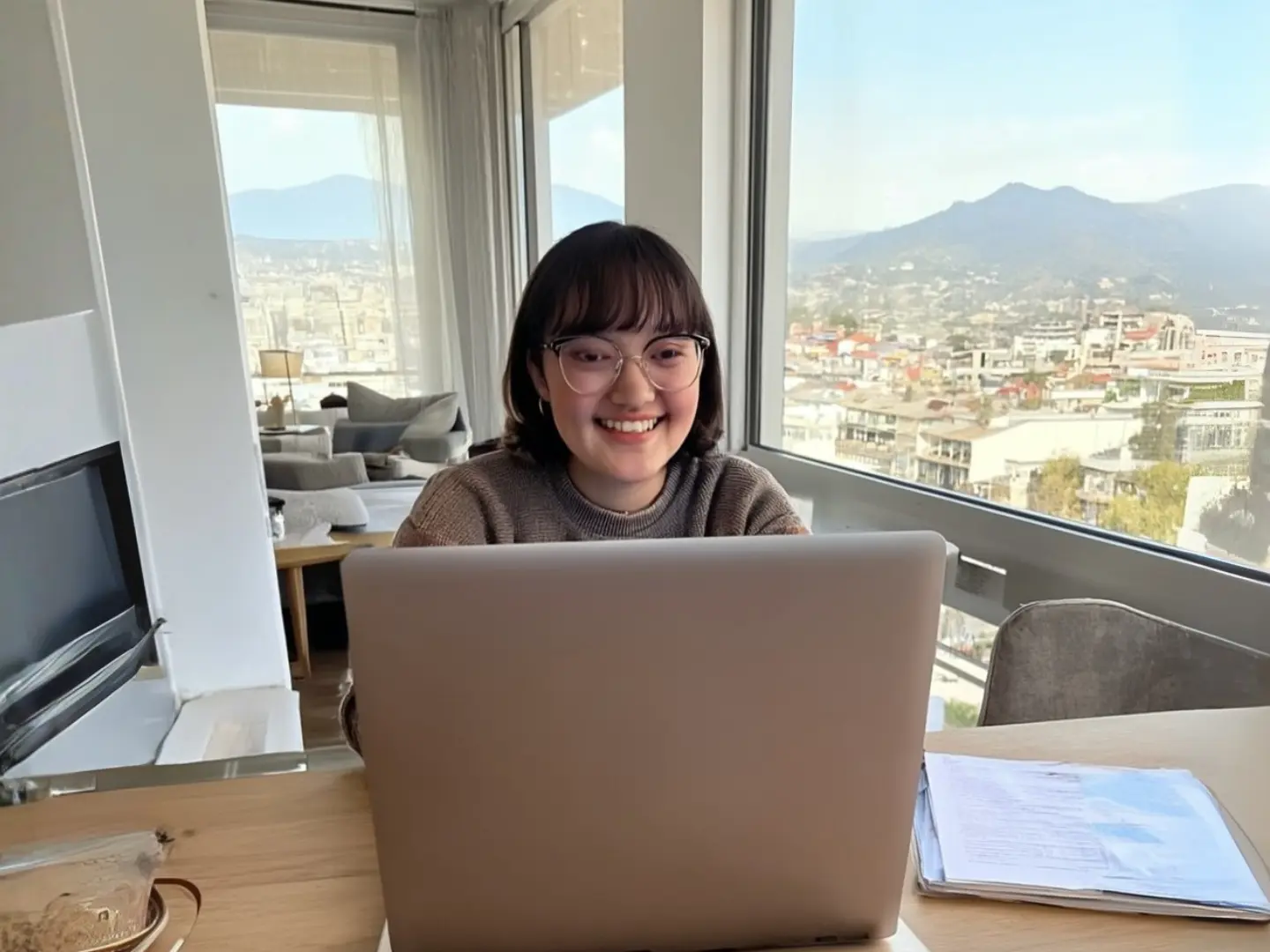 Somos un colegio personalizado con una pedagogía propia llamada Escole®, que permite adaptarla a cada estudiante y a cada familia.