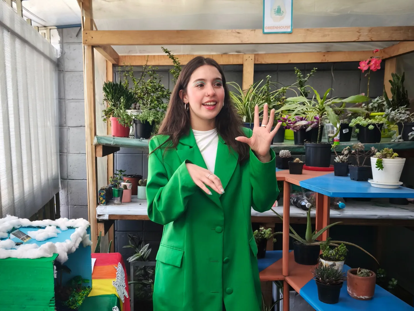 A traves de nuestra pedagogia Escole, hemos creado procesos de escolarizacion adaptados a los nuevos contextos socioculturales y tecnologicos.